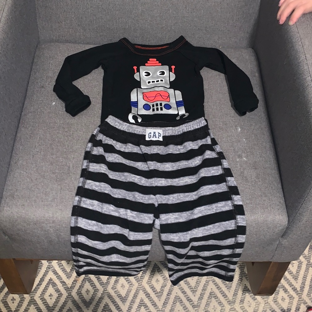 Gap robot pajamas